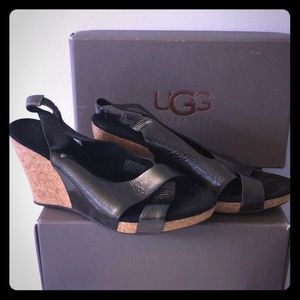 Australia 'Hazel' Wedge Sandal UGG® black sz9